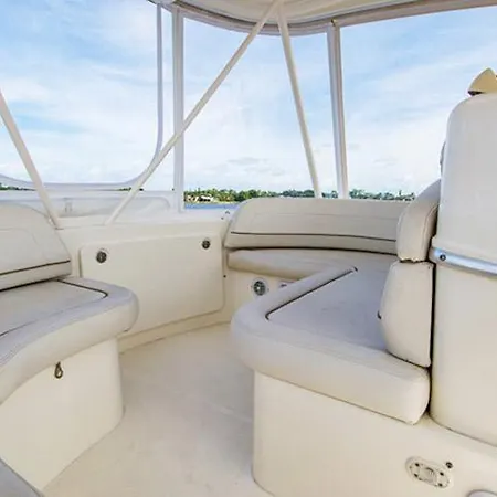 Bed & Boat Avantage 42 *
